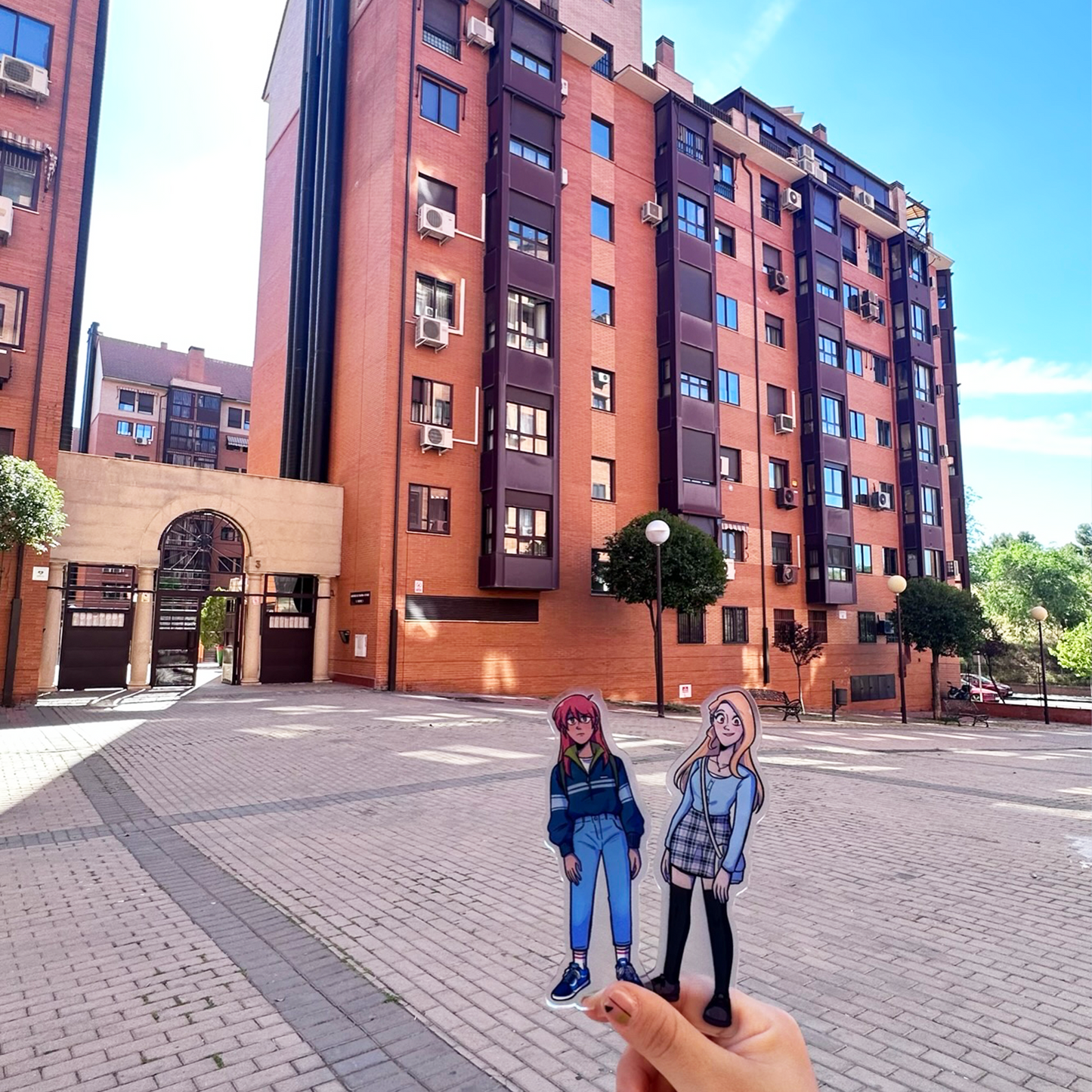 Standee Tara y Emma Viajeras