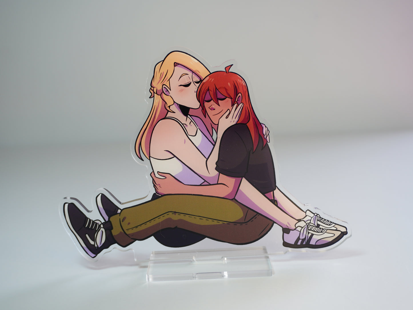 Emmara Cute Kiss Standee