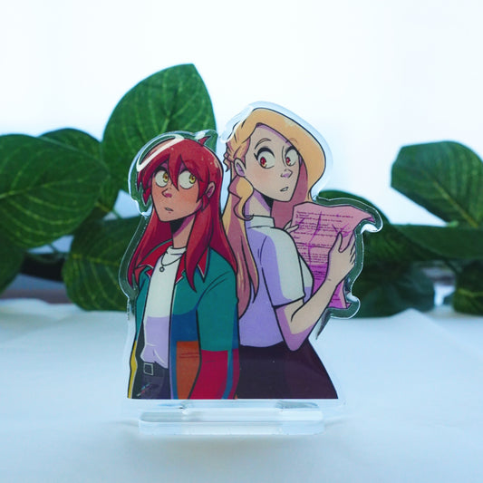 Standees Emma y Tara